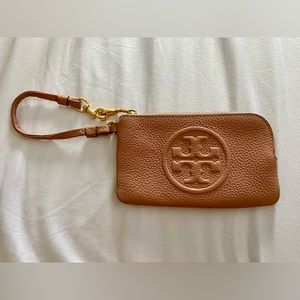 Tory Burch Perry Bombe wristlet